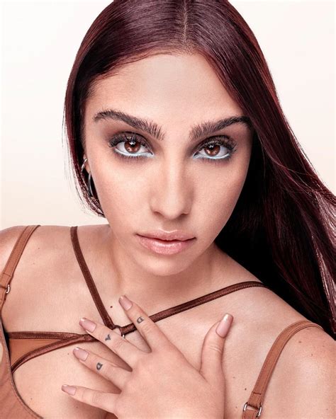 Madonnas Daughter Lourdes Leon Poses In Nearly